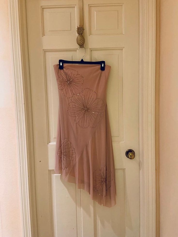 Condition: deadstock, y2k, vintage, great  Brand: BCBG Maxazria Size: Medium. Please keep in mind that vintage sizing may be different than your current size! If item is vintage images will include measurements while item is laying flat. Closure: zipper and clasp up back  Details: deadstock y2k vintage, strapless, beaded floral detailing, asymmetrical hem line, has slip layer, blush pink, size medium, bodice has boning to hold shape  Please keep in mind that items are sold "as-is" and most have been pre-loved. This means there may be signs of gentle wear. All items are closely inspected prior to listing and noticeable flaws will be highlighted in images and description details. Some of these flaws may include small pulls in fabric, discoloration, missing button etc. Please review these bef Blush Pink Dress, Blush Pink Dresses, Deep Winter, Dress Pin, Bcbgmaxazria Dresses, Asymmetrical Hem, Fancy Dresses, Embroidered Dress, Vintage Images