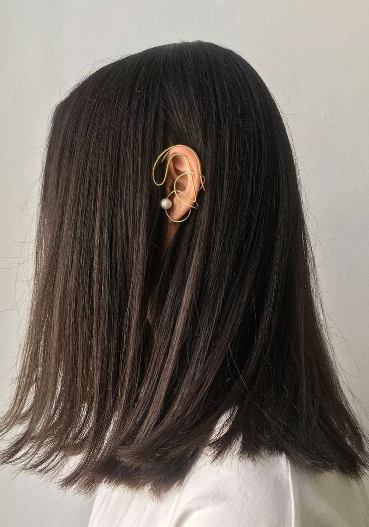 Ear Cuff Diy, Cubist Artists, Dune Jewelry, Sculptural Jewelry, Headphones Design, Sophie Bille Brahe, Face Earrings, Paul Gauguin, Prince Albert