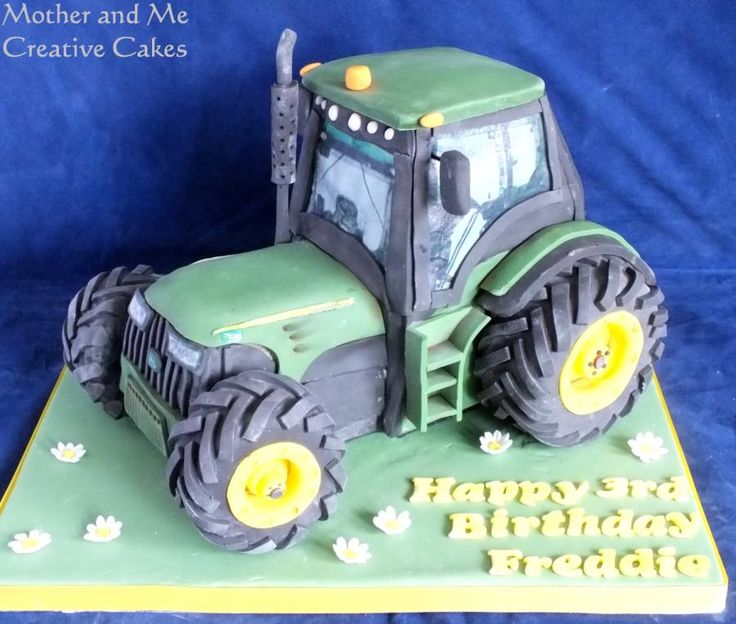 there is a cake made to look like a tractor