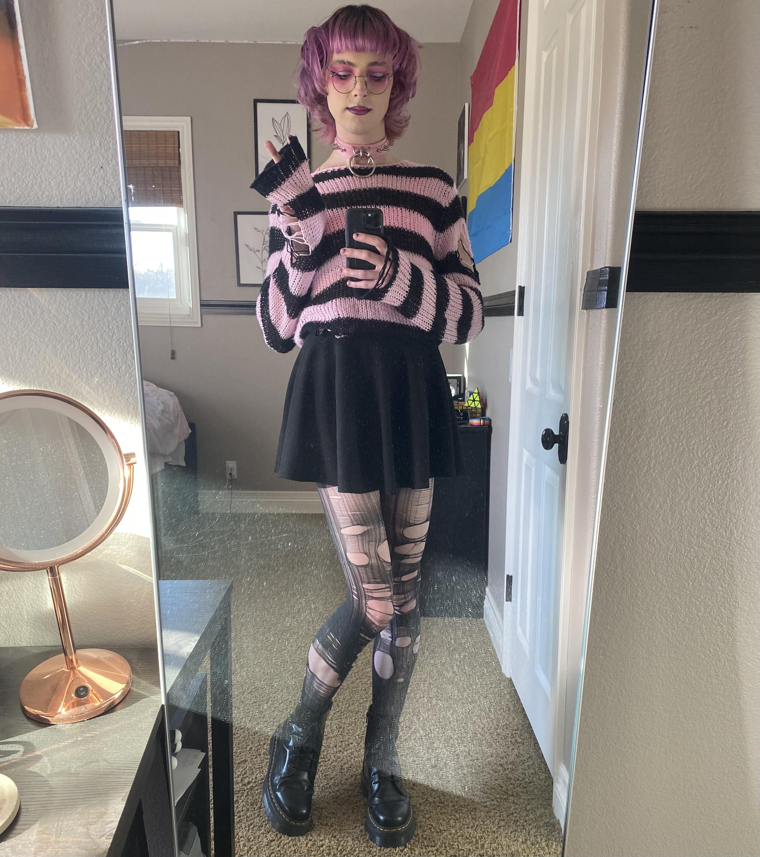 More of a pastel goth look today ? : r/GothStyle