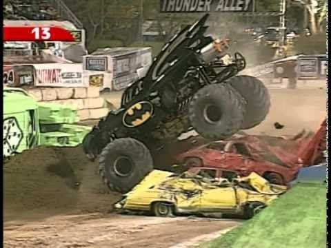 Freestyle - Batman - Monster Jam World Finals VII - YouTube