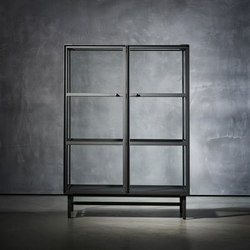 FINN Cabinet | Vitrinen | Piet Boon