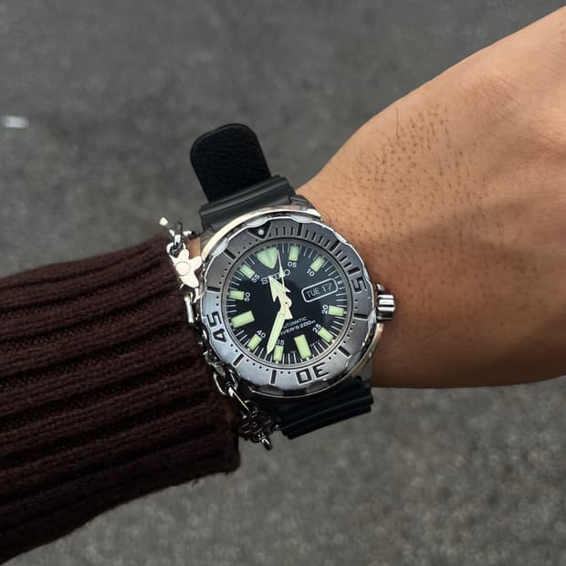 seiko 00’s diver watch