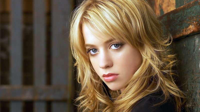 Alexz Johnson Theme