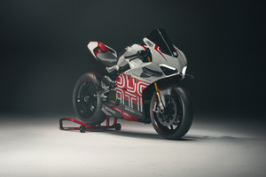 Ducati Panigale V4r (2560x1024) Resolution Wallpaper