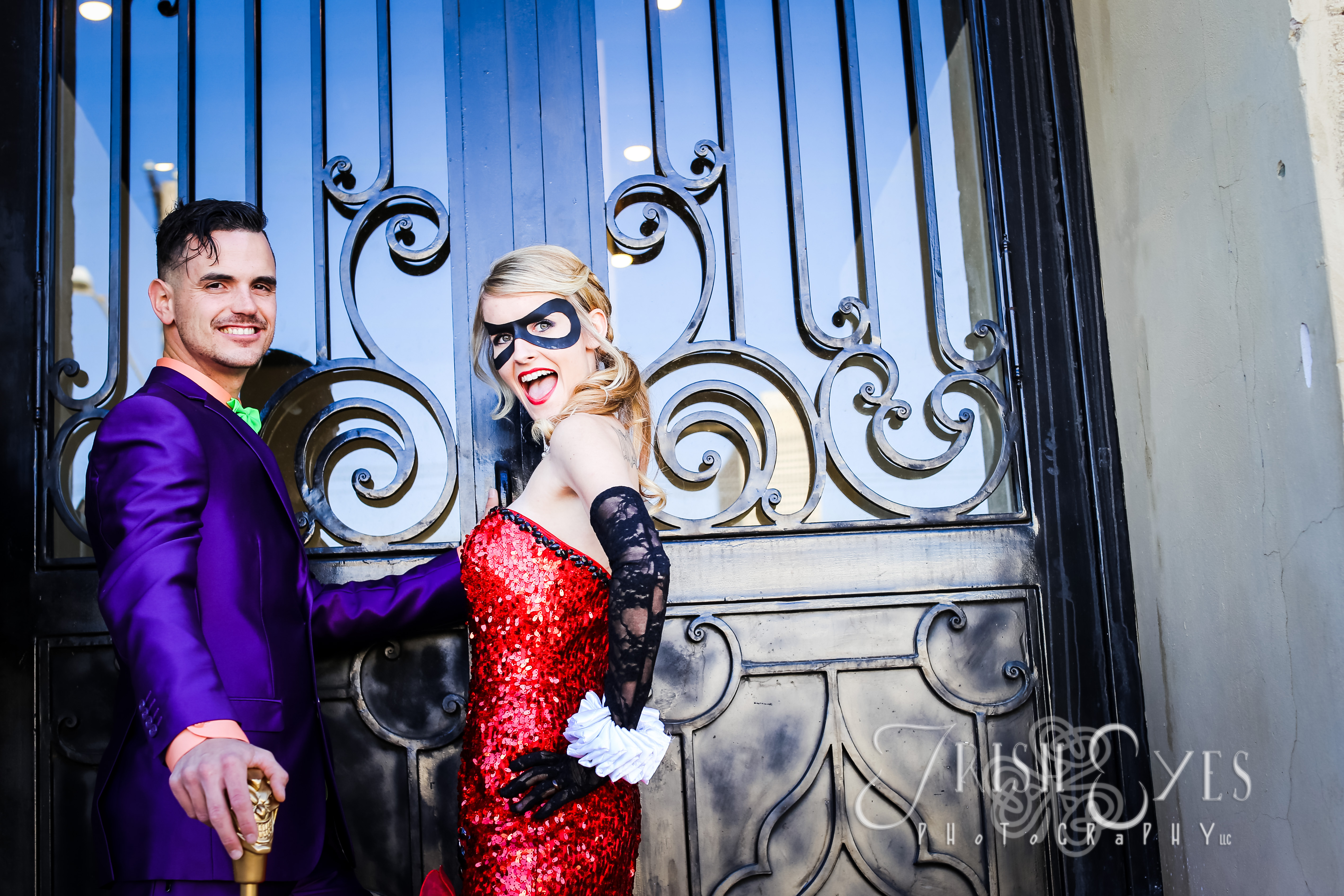 This Batman-Obsessed Couple's Comic Book Wedding Packs A Powerful Punch |  HuffPost Life