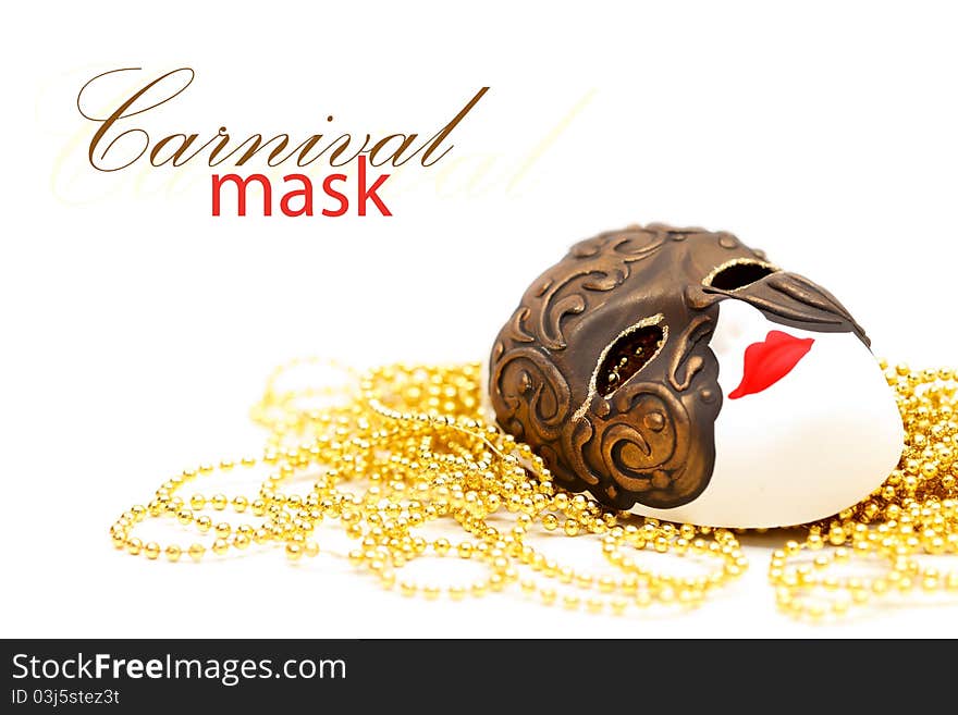 Mask with bead