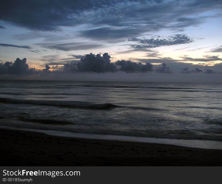 An early sunrise in florida at the beach