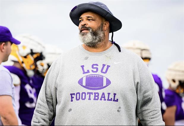 Photo: LSU Assistant Coach Bo Davis Visits And Offers DL Emanuel Ruffin