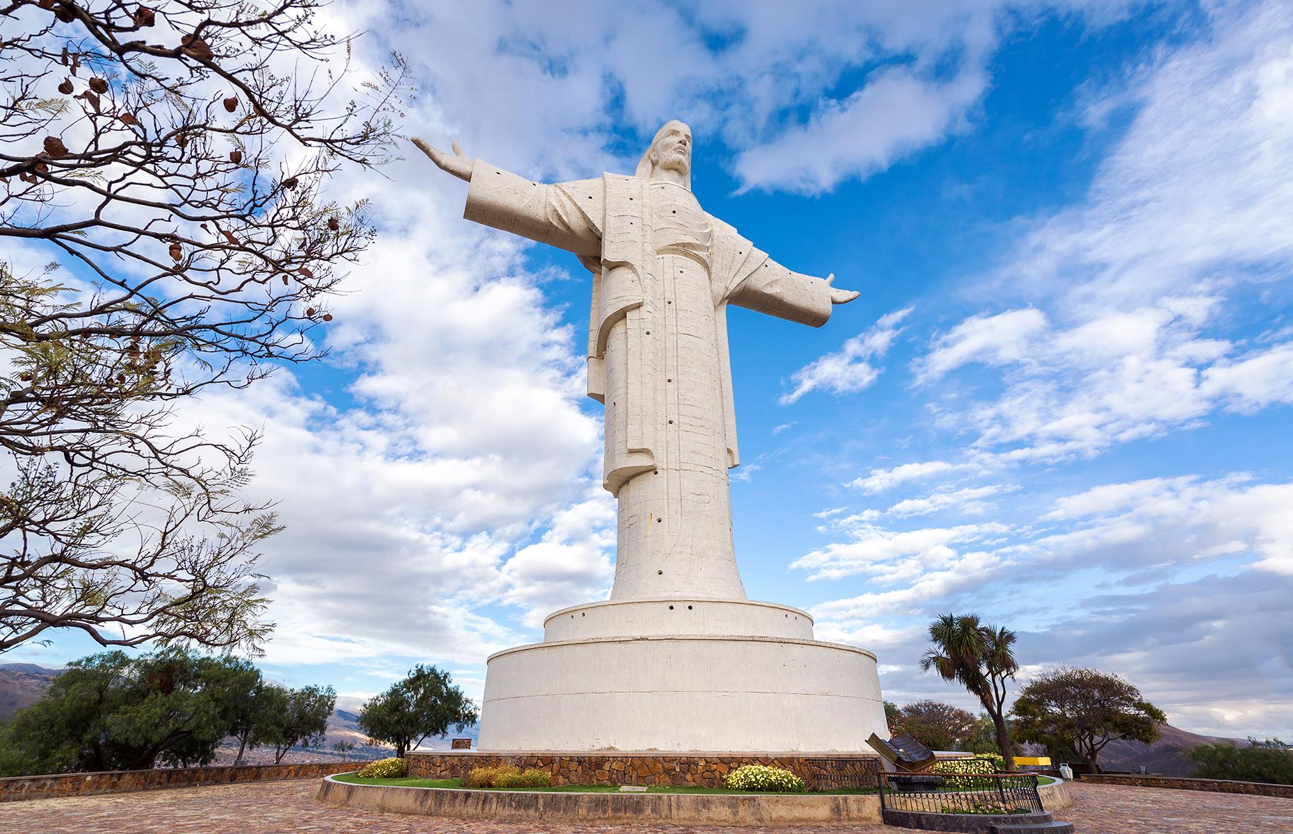 These Are The World's Largest And Most Majestic Statues