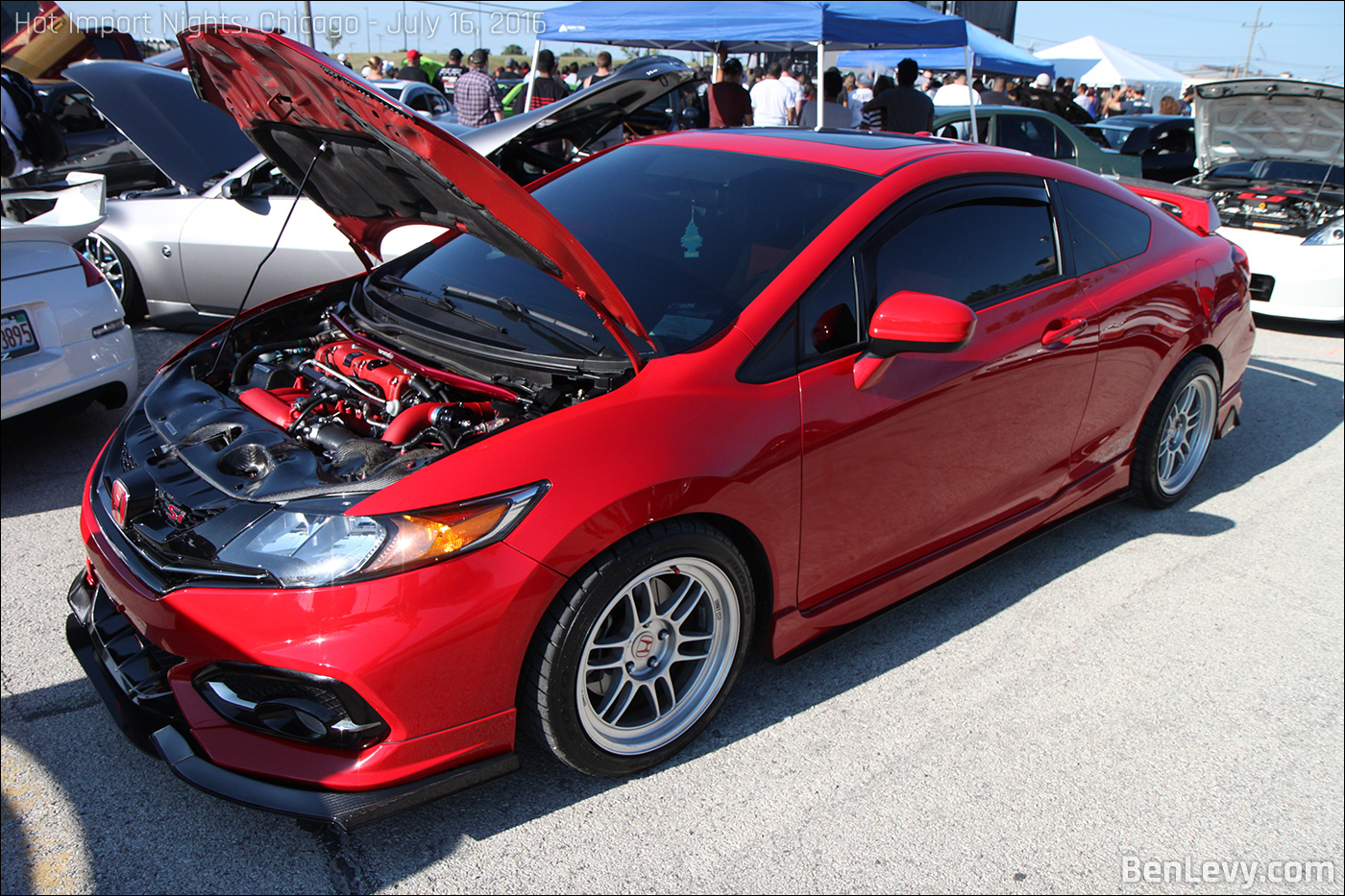 Red Honda Civic Si coupe