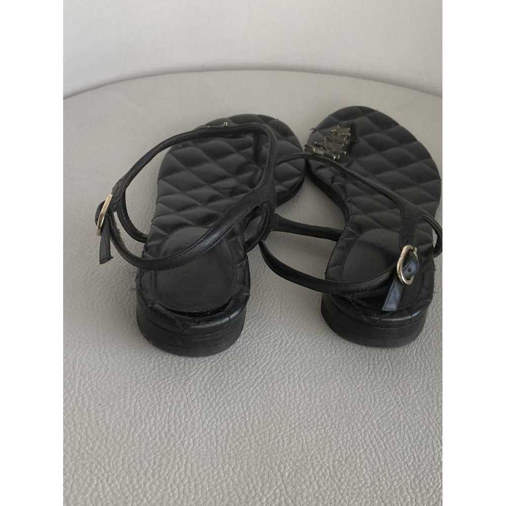 Chanel Leather flip flops - image 3