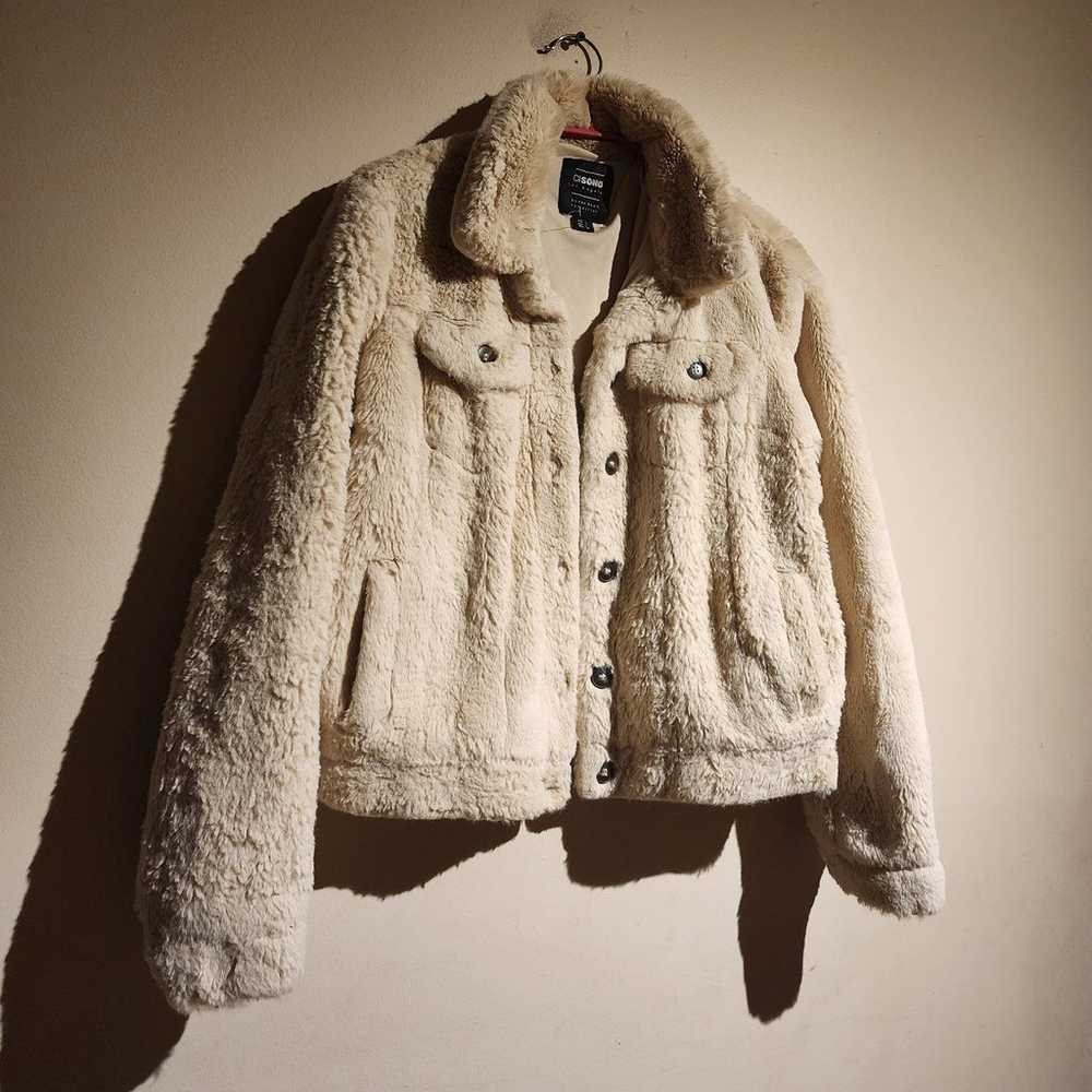 FAUX FUR IVORY JACKET - image 5