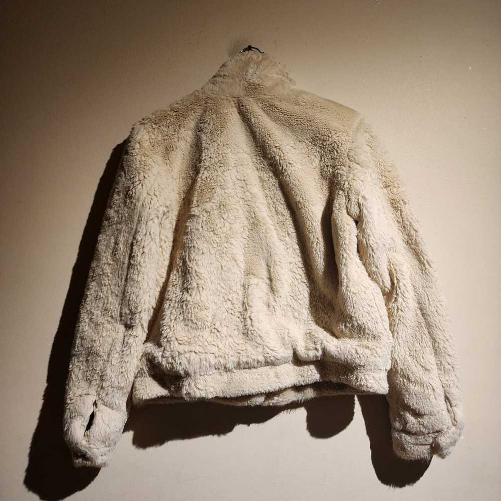 FAUX FUR IVORY JACKET - image 7