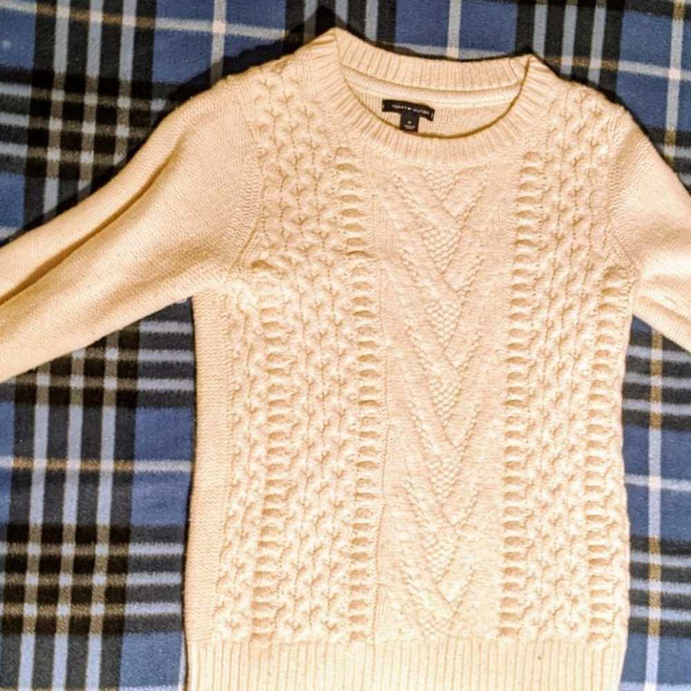 Tommy Hilfiger sweater - image 1