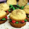 Cupcakes that look like hamburgers with toppings.