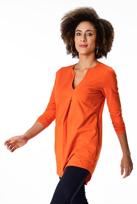 Smart, comfortable and versatile, our cotton-knit tunic with its easy fit, box-pleat front, and shirttail hem makes it stylish, and side seam pockets add a practical dimension. 