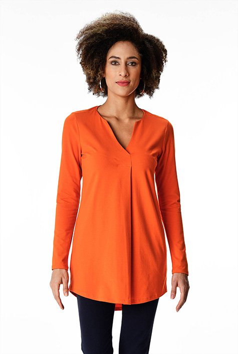 Smart, comfortable and versatile, our cotton-knit tunic with its easy fit, box-pleat front, and shirttail hem makes it stylish, and side seam pockets add a practical dimension. 