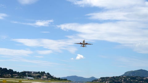 Avión de referencia (Canva)