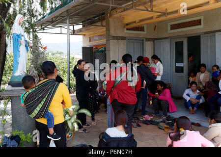 Free health clinic run by the Franciscan Missionaries of Mary.  Dalat. Vietnam. Stock Photo