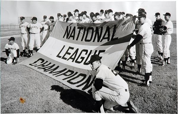 Willie Mays - 1962 SAN FRANCISCO GIANTS : Raising of the Flag, 1963