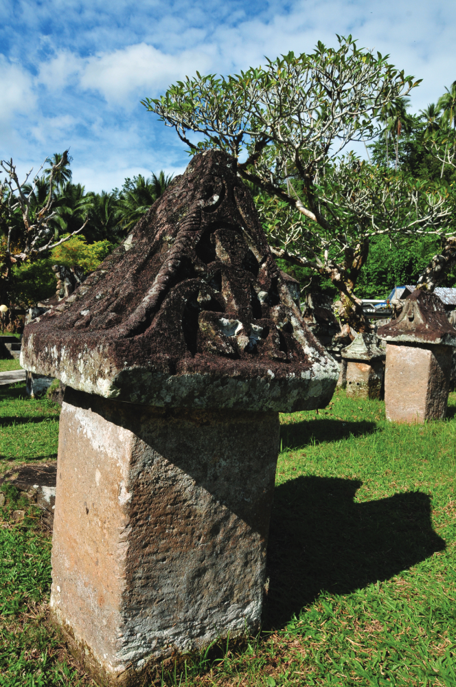 waruga-makam-kuno-orang-minahasa