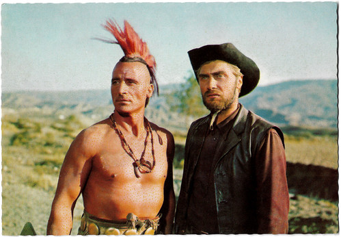 Ricardo Rodríguez and Stelio Candelli in Der Letzte Mohikaner (1965)