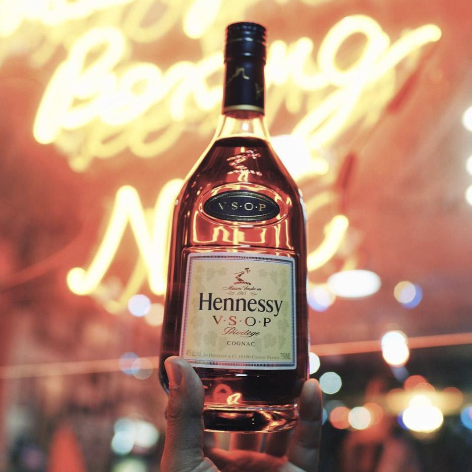 Hennessy Cognac Round Logo - Hennessy Cognac Round Logo | www.topsimages.com