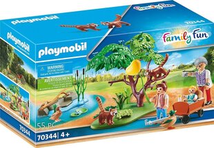 70344 PLAYMOBIL® Family fun Mazas sarkanās pandas cena un informācija | Konstruktori | 220.lv