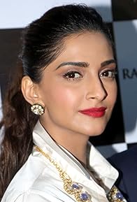 Primary photo for Sonam Kapoor