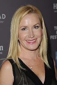 Primary photo for Angela Kinsey