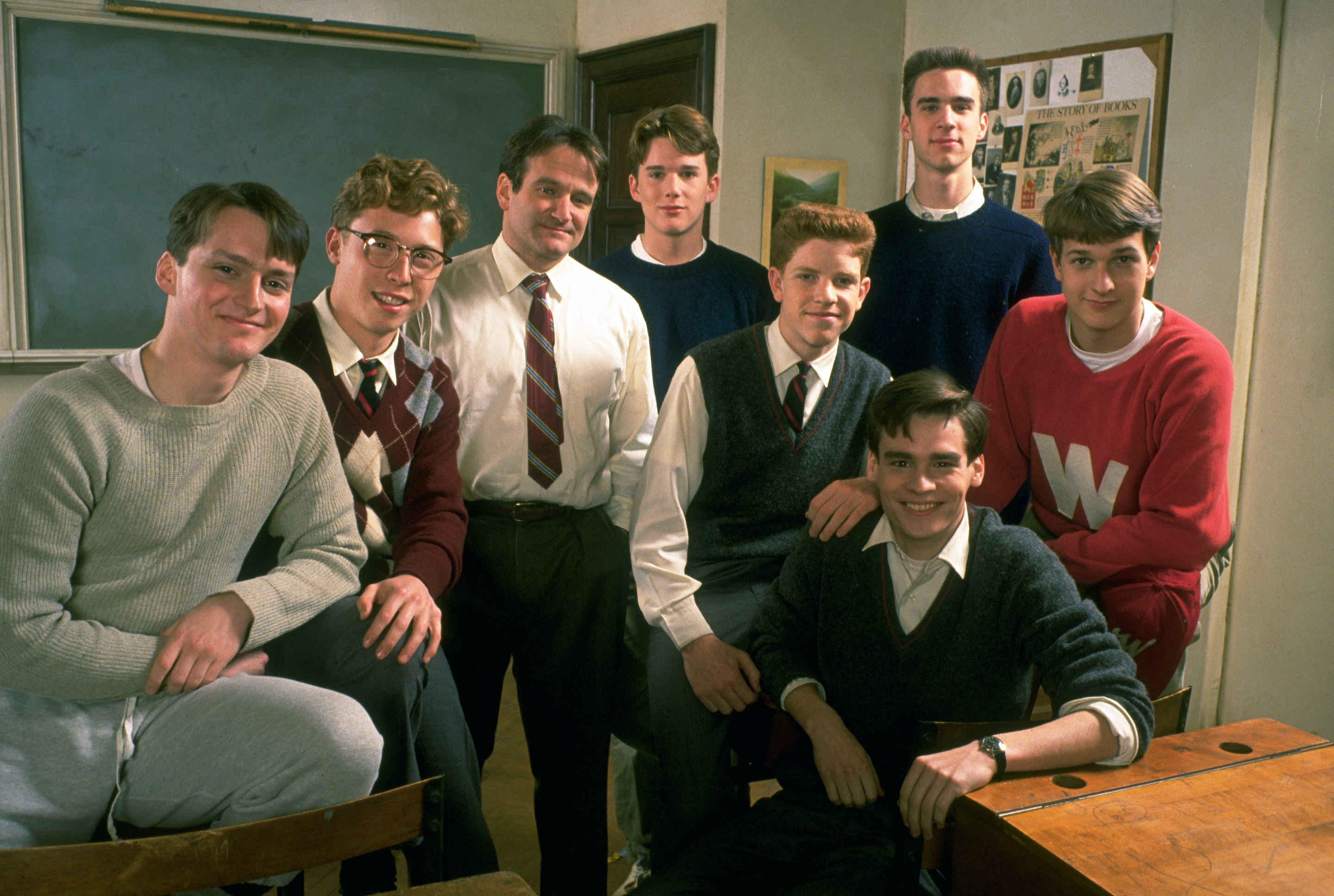 Ethan Hawke, Robin Williams, Robert Sean Leonard, Josh Charles, François Duhamel, Gale Hansen, Dylan Kussman, Norman Lloyd, Allelon Ruggiero, and James Waterston in Dead Poets Society (1989)