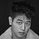 Ki Hong Lee