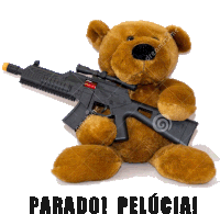 a teddy bear holding a toy gun with the words parado pelucia written below it