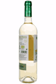 a bottle of white wine with a label that says " rutas y peces "