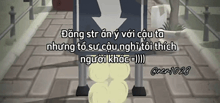a sign with an arrow pointing to the right is surrounded by foreign text