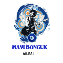 a man singing into a microphone while holding a guitar with the words mavi boncuk ailesi below him