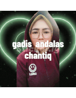 a woman wearing glasses and a hoodie with the words gadis andalas chantiq written on it