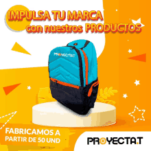 a blue and black backpack is on a white podium with the words impulsa tu marca con nuestros productos above it