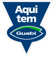 a blue triangle with aqui tem guabi written on it