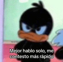 a blurry picture of a duck with a caption that says mejor hablo solo , me contesto más rapido .