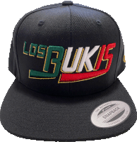 a black baseball cap that says los fuk15 on it