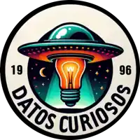 a logo for datos curiosos with a light bulb and a ufo