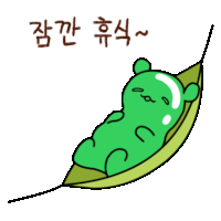 a cartoon of a green frog laying in a hammock with chinese writing below it