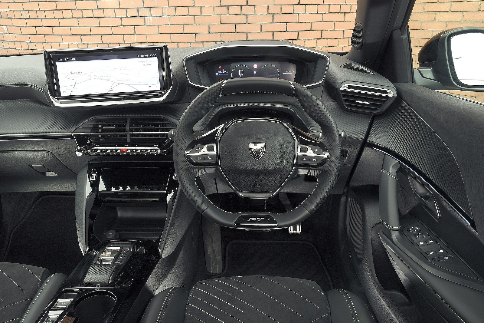 Peugeot e-2008 interior dashboard