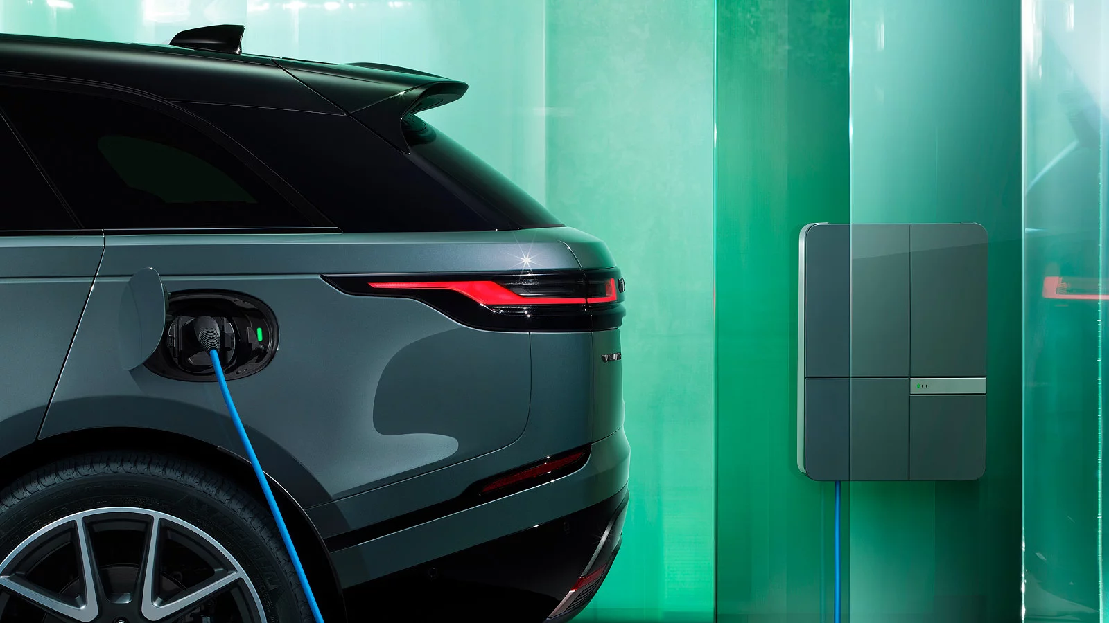 Range Rover Velar Electrified Performance