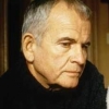 Sir Ian Holm profilképe