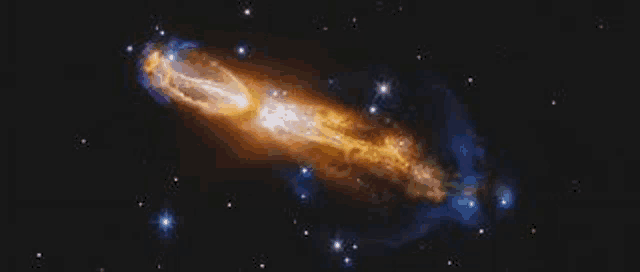 a picture of a galaxy in the night sky