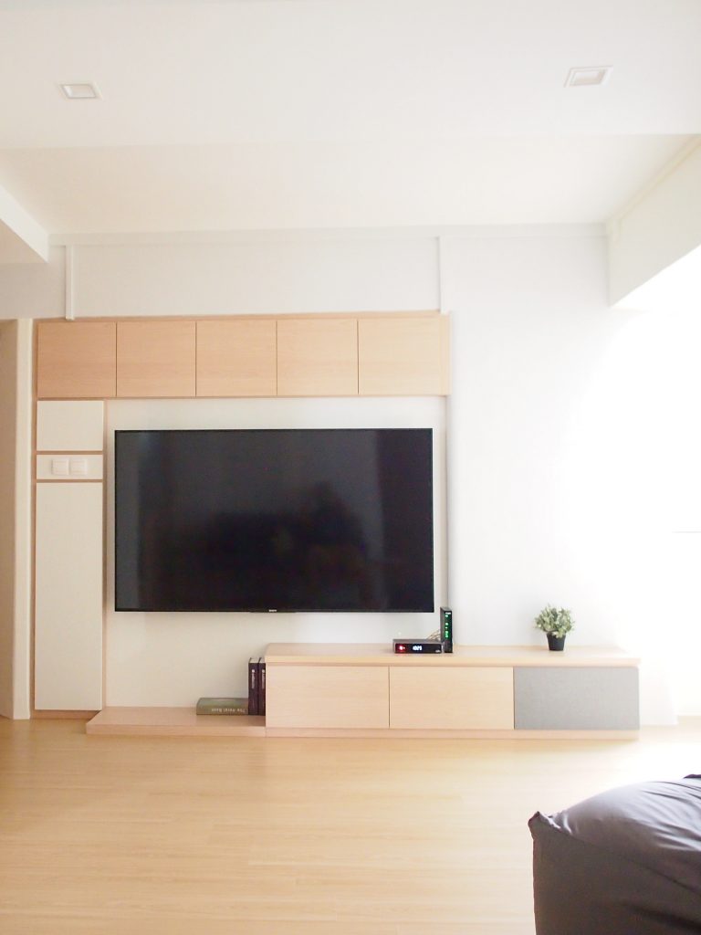 Singapore minimalist living room