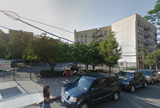 1561 Walton Street, image from Google Maps